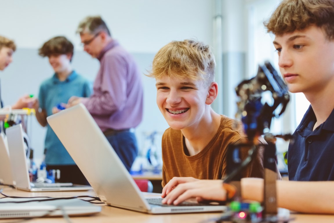 Kids vor Computer